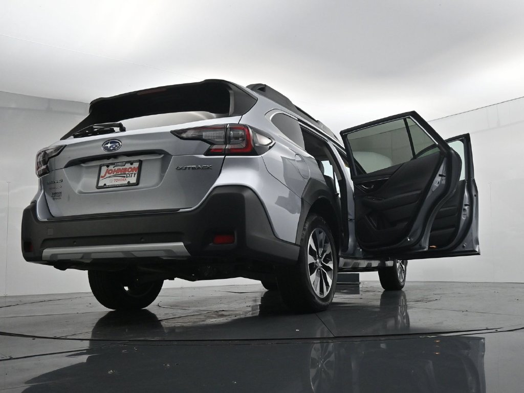 Used 2024 Subaru Outback Limited AWD/4WD image 44