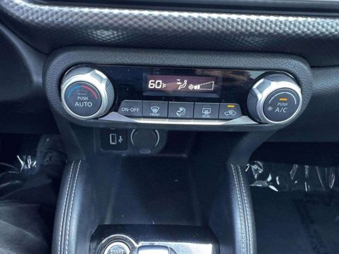 Used 2019 Nissan Kicks SV image 29