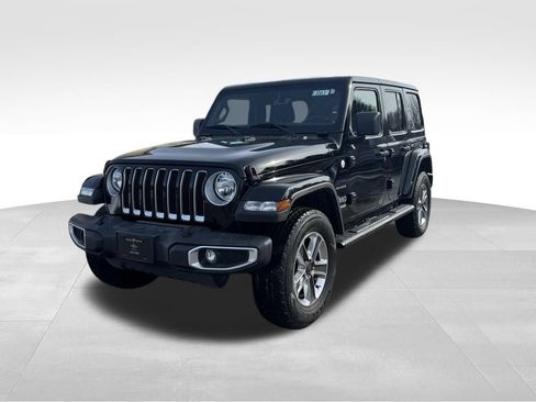 Used 2022 Jeep Wrangler Unlimited Sahara w/ Cold Weather Group image 2