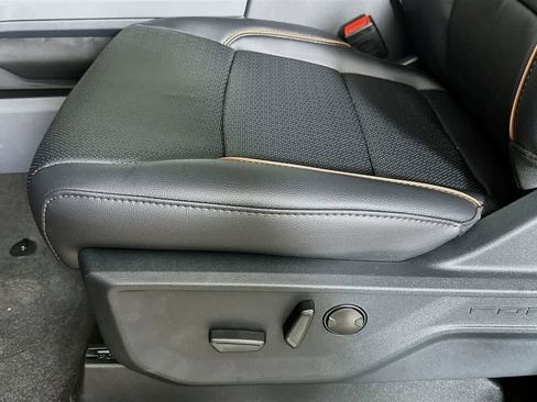 New 2026 Ford F250 Lariat w/ Black Appearance Package image 32