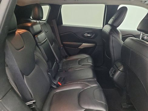 Used 2018 Jeep Cherokee Limited AWD/4WD image 19