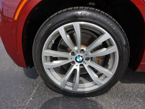 Used 2015 BMW X6 xDrive50i w/ Executive Package AWD/4WD image 33