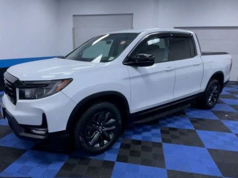Used 2021 Honda Ridgeline Sport image 4