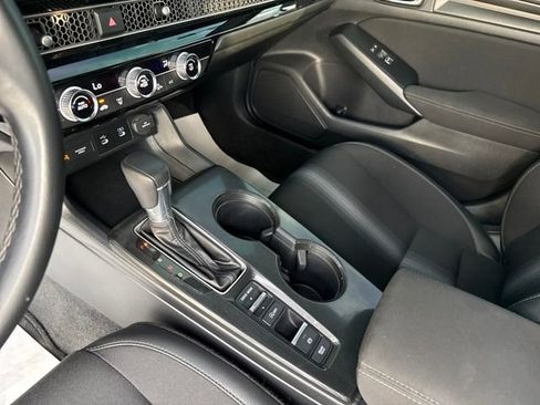 Used 2025 Honda Civic Sport image 22