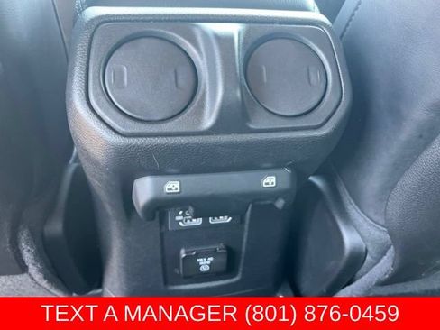 Used 2024 Jeep Wrangler High Altitude AWD/4WD image 19