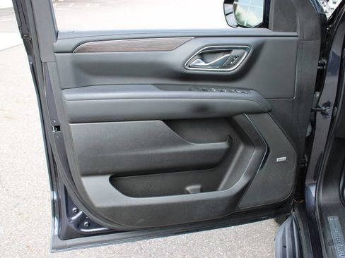 Used 2024 Chevrolet Tahoe LT w/ Luxury Package AWD/4WD image 10