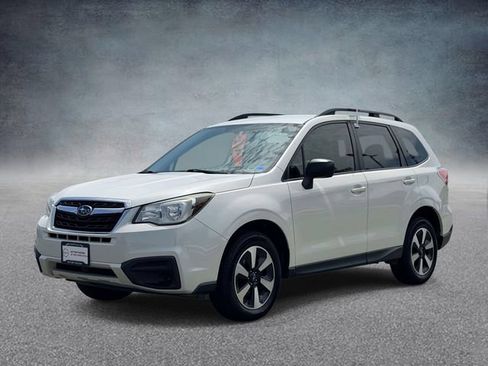 Used 2017 Subaru Forester 2.5i w/ Alloy Wheel Package AWD/4WD image 5
