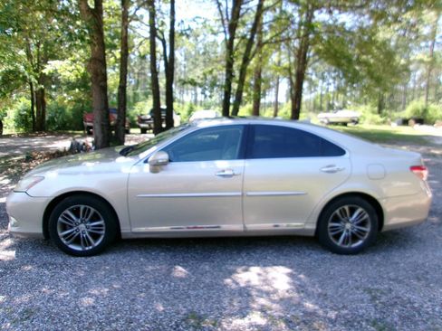 Used 2010 Lexus ES 350 FWD image 1