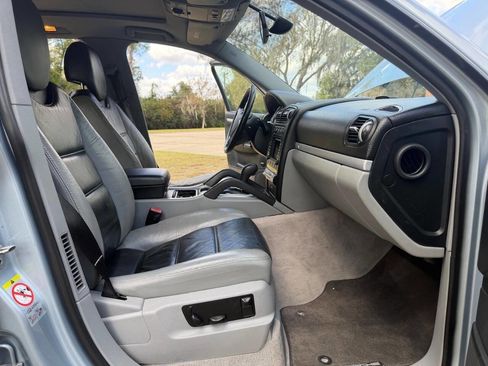 Used 2006 Porsche Cayenne S image 9