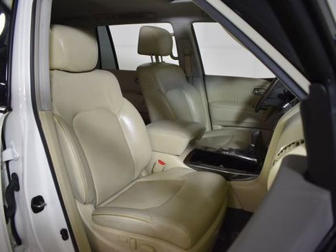 Used 2017 INFINITI QX80 2WD w/ Driver Assistance Package image 41