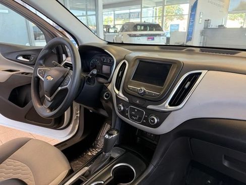 Used 2019 Chevrolet Equinox LS FWD image 26