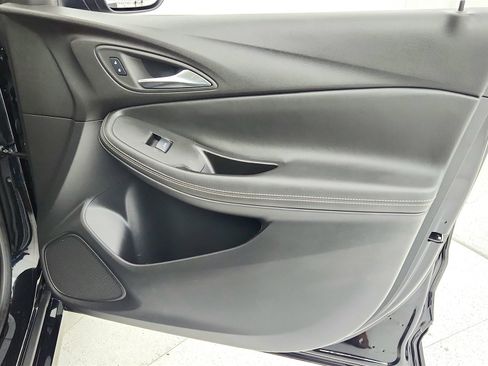 Used 2024 Buick Encore GX Sport Touring image 25