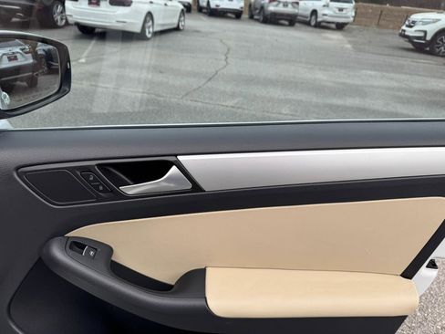 Used 2014 Volkswagen Jetta SE image 22