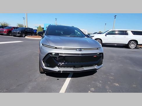 New 2026 Chevrolet Equinox EV RS image 25