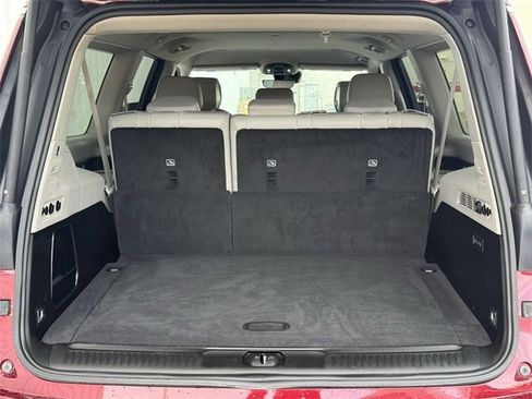 Used 2024 Jeep Wagoneer L Series II image 33