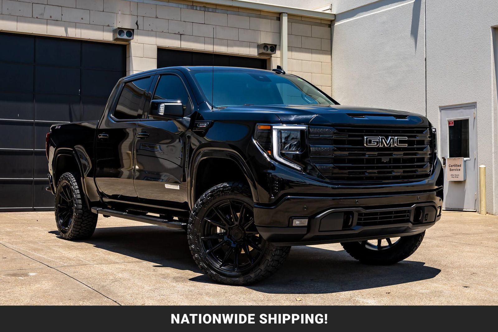 Used 2025 GMC Sierra 1500 Elevation w/ Elevation Premium Package AWD/4WD image 1