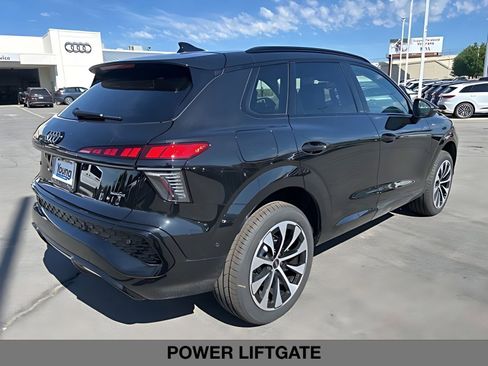 New 2026 Audi Q3 quattro 2.0T AWD/4WD image 3