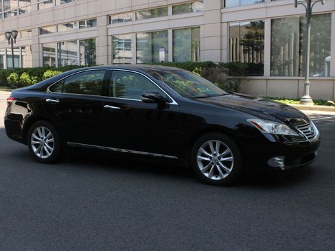 Used 2010 Lexus ES 350 FWD image 2