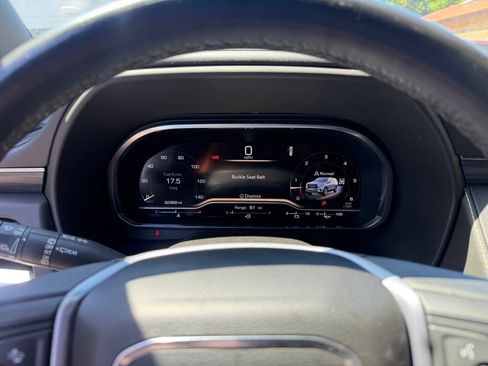 Used 2023 GMC Yukon SLT AWD/4WD image 21