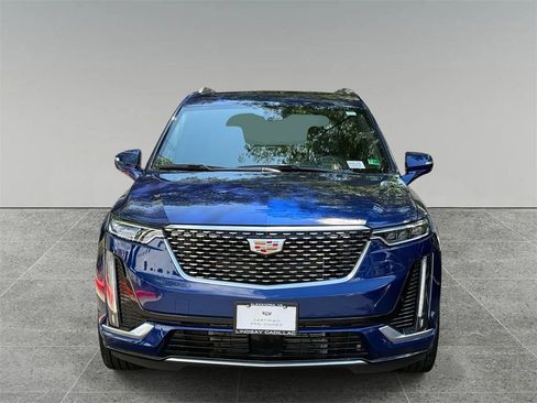 Certified 2025 Cadillac XT6 Premium Luxury w/ Platinum Package image 8