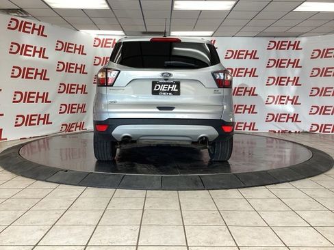 Used 2017 Ford Escape SE w/ Equipment Group 201A FWD image 6