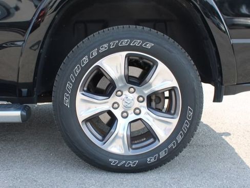 Used 2019 RAM 1500 Laramie AWD/4WD image 37