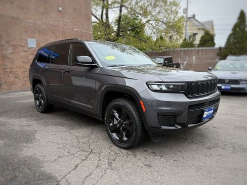 Used 2023 Jeep Grand Cherokee L Laredo AWD/4WD image 3
