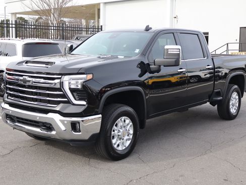 Certified 2024 Chevrolet Silverado 2500 LTZ w/ LTZ Premium Package image 5