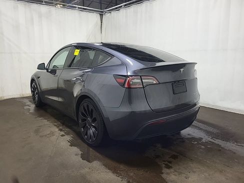Used 2023 Tesla Model Y Performance AWD/4WD image 4