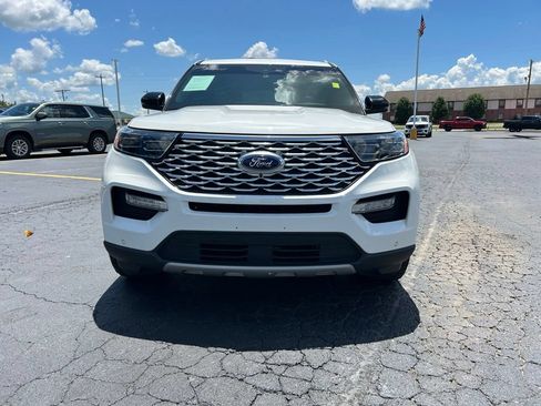 Used 2022 Ford Explorer Platinum w/ Equipment Group 601A AWD/4WD image 3