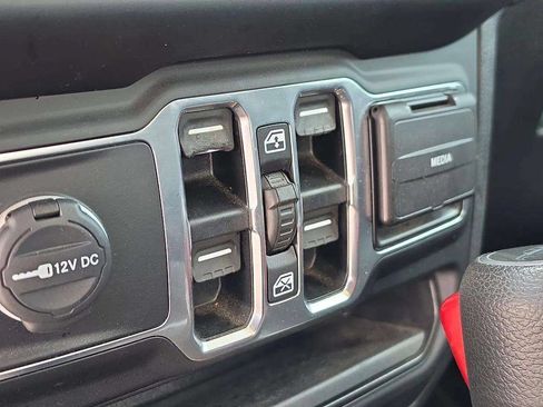 Used 2020 Jeep Gladiator Sport AWD/4WD image 20