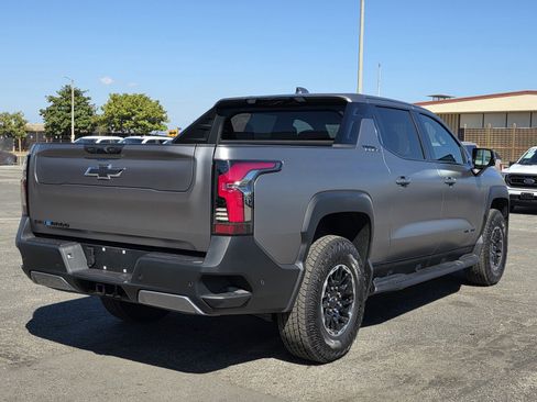 New 2026 Chevrolet Silverado EV Trail Boss image 7