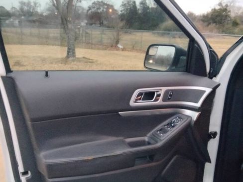 Used 2015 Ford Explorer 4WD Police Interceptor image 9