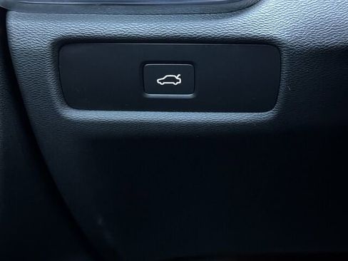 Used 2024 Volvo S60 B5 Plus image 32