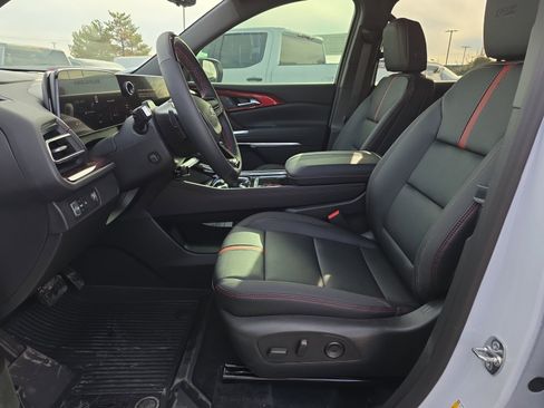 New 2026 Chevrolet Traverse RS w/ LPO, Floor Liner Package image 12