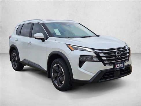 Used 2024 Nissan Rogue SV w/ SV Premium Package FWD image 3
