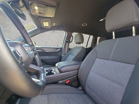 Used 2025 GMC Acadia Elevation image 19