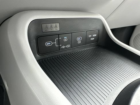 Used 2025 Hyundai Kona SEL AWD/4WD image 59