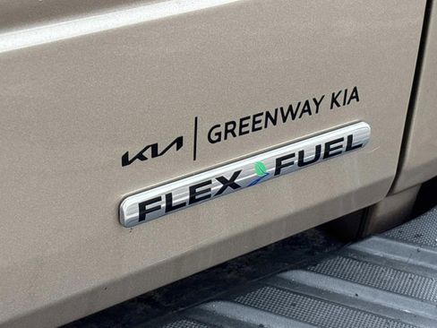 Used 2013 Ford F150 Lariat w/ Luxury Equipment Group image 18