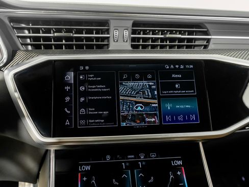 Used 2025 Audi RS 6 performance image 39