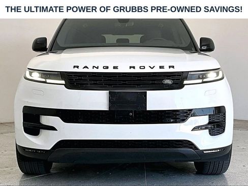 Used 2025 Land Rover Range Rover Sport SE AWD/4WD image 6
