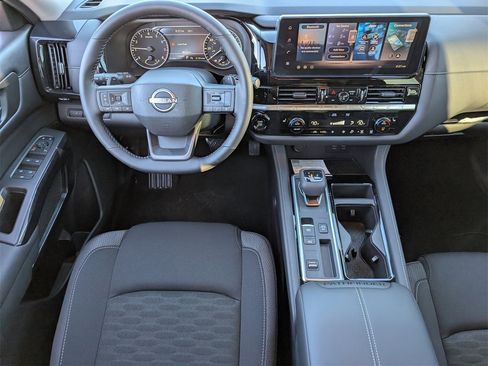 New 2026 Nissan Pathfinder SV image 9