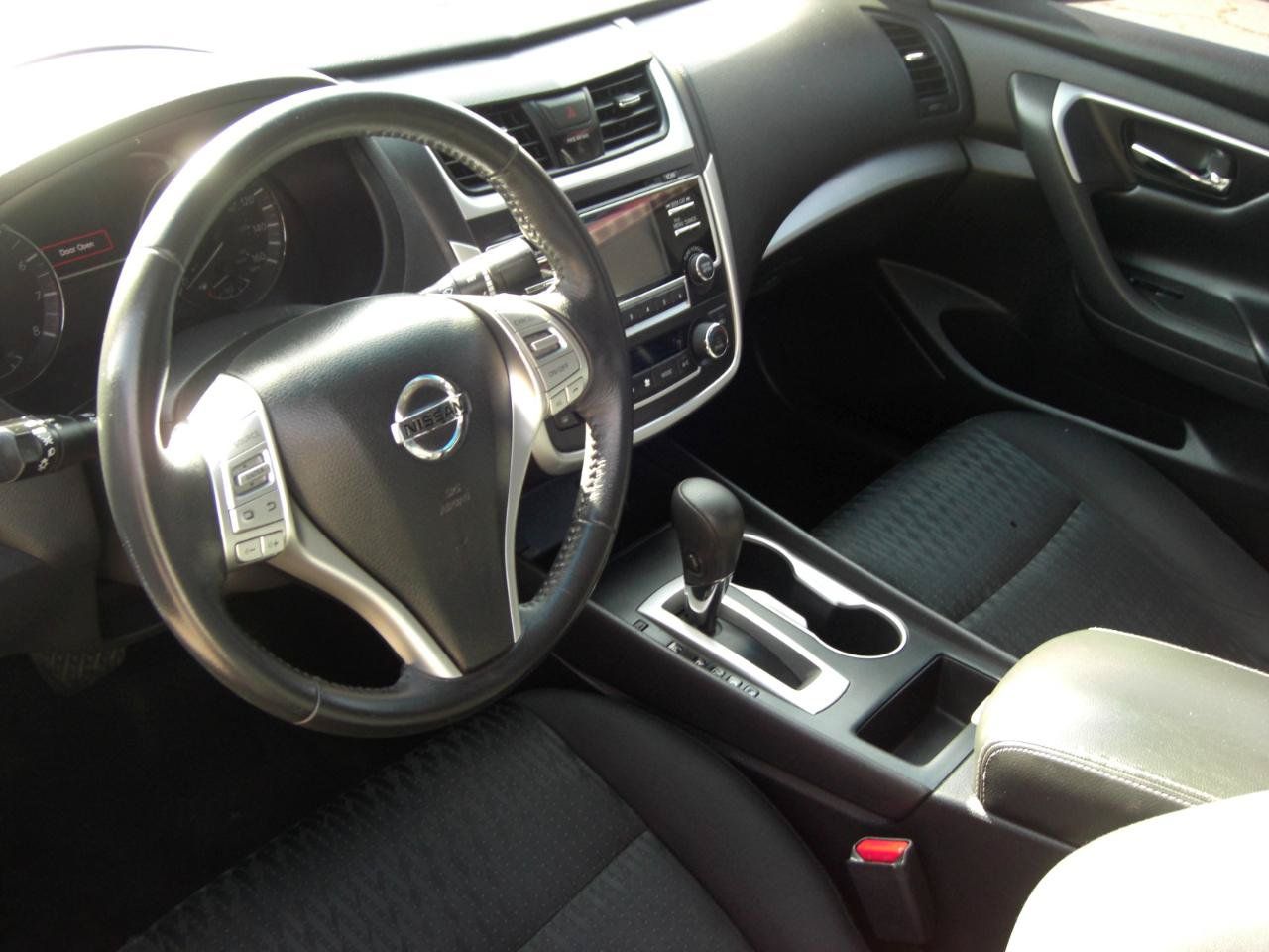 Used 2017 Nissan Altima 2.5 SV FWD image 7