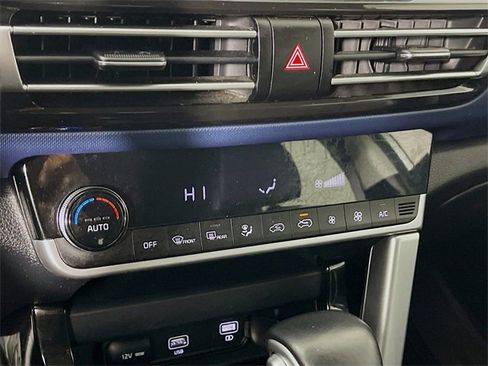 Used 2023 Kia Seltos S image 16