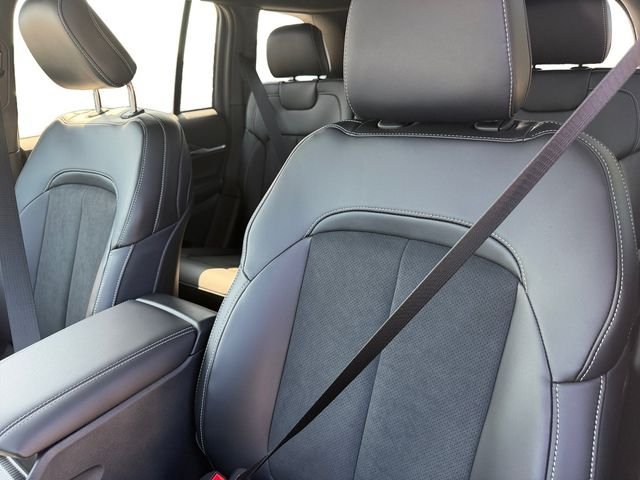 New 2026 Jeep Grand Cherokee Altitude AWD/4WD image 15