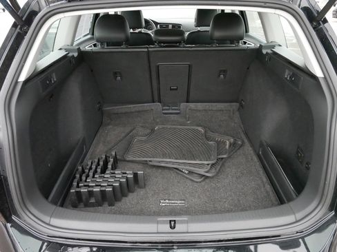 Used 2018 Volkswagen Golf Alltrack SE image 18