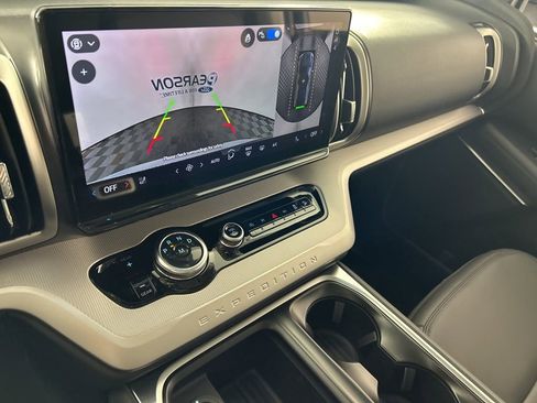 New 2026 Ford Expedition Active image 15