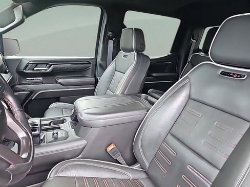Used 2024 GMC Sierra 1500 AT4X image 25