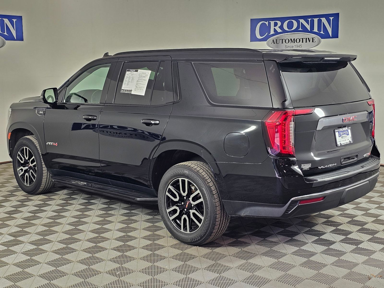 Used 2021 GMC Yukon AT4 w/ Rear Media and Nav Package AWD/4WD image 34