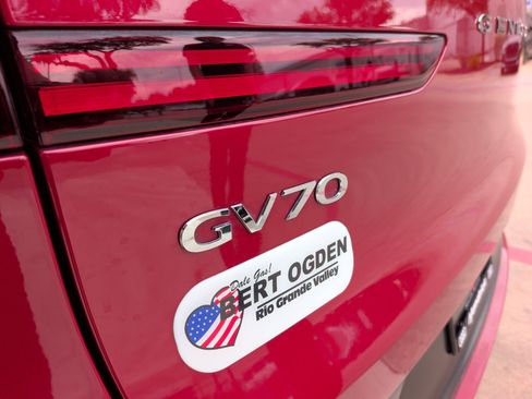 Used 2022 Genesis GV70 3.5T Sport w/ Sport Advanced Package AWD/4WD image 40